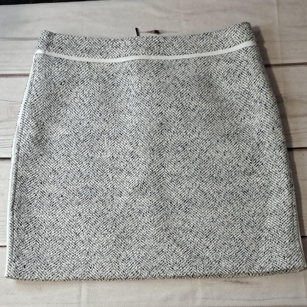 White House Black Market Tweed Skirt Size 8